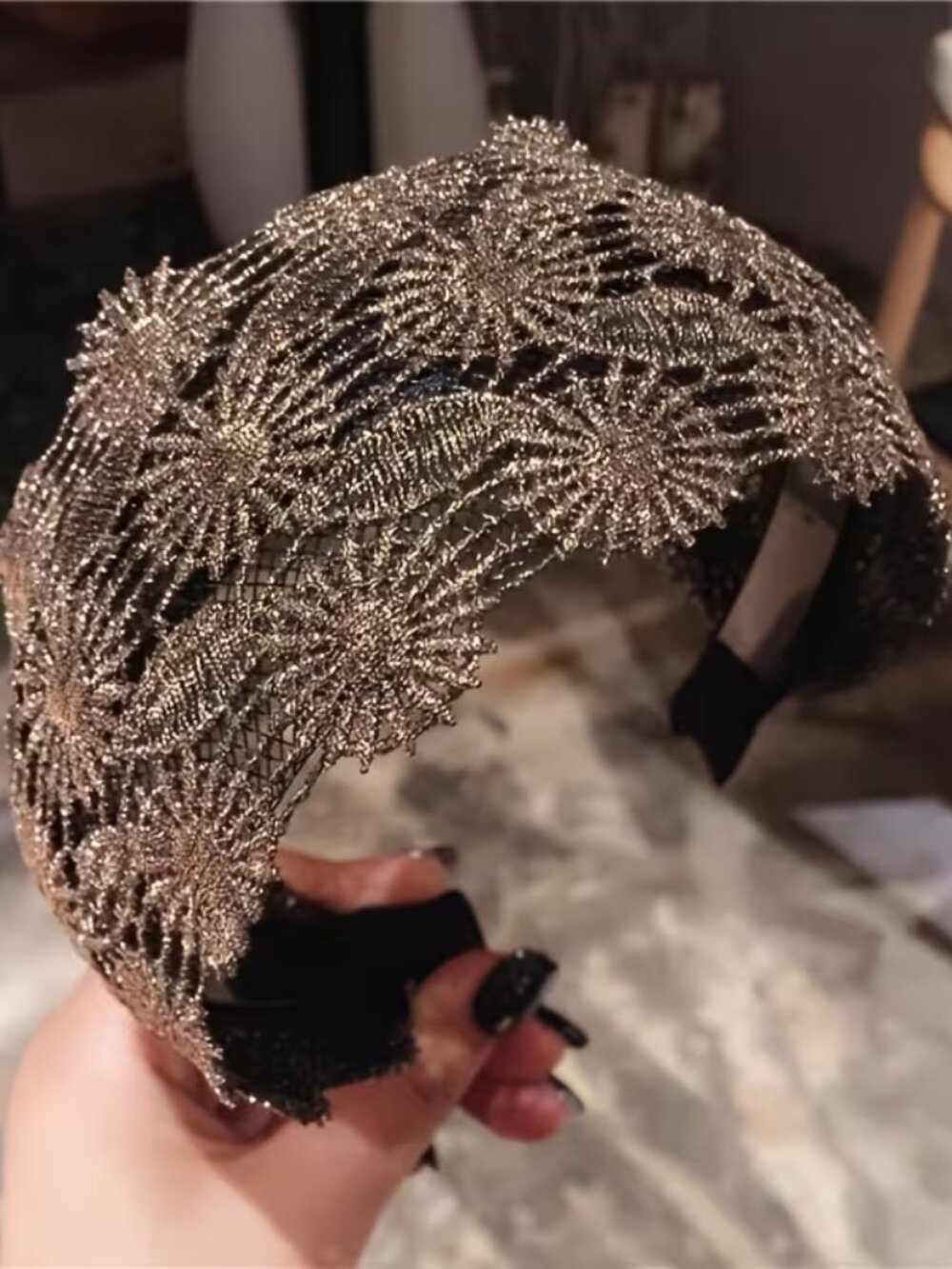 HEADBAND IN BLACK AND GOLD - WIDE